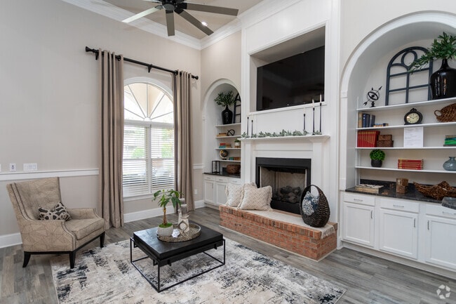 Club House - The Grand on Julian