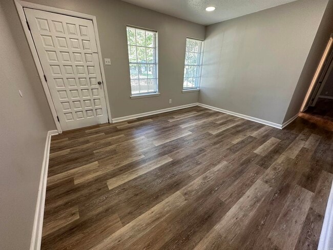 Photo - 9010 Tedburn Cir