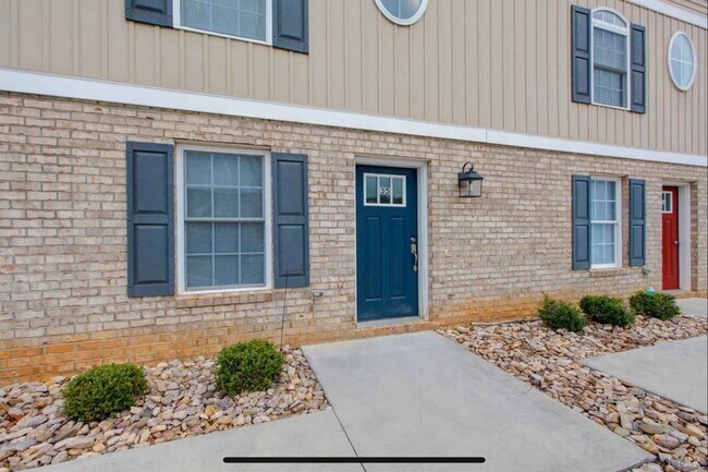 Photo - 35 Gloucester Dr