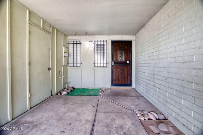 Photo - 1907 W Belmont Ave