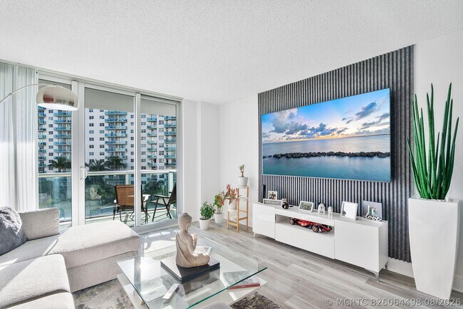 Photo - 19380 Collins Ave Unit 523