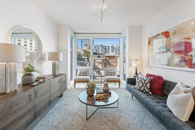 Photo - SoMA: Stylish 1 Bed Condo w/ Designer Finishes, Google Fiber, Bike Storage & Shared Roof Deck Unidad 870 Harrison St. #202