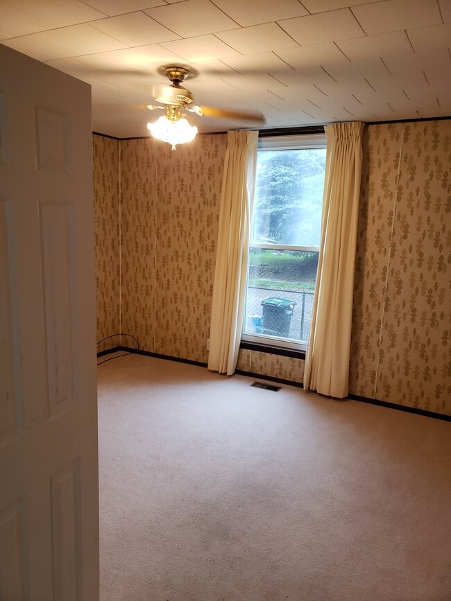 Photo - 1425 W 10th St