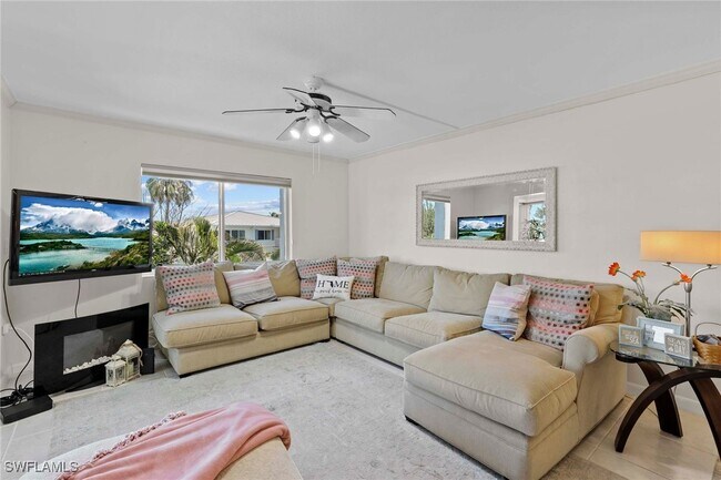 Building Photo - 1930 Gulf Shore Blvd N Unit A302-S Rental