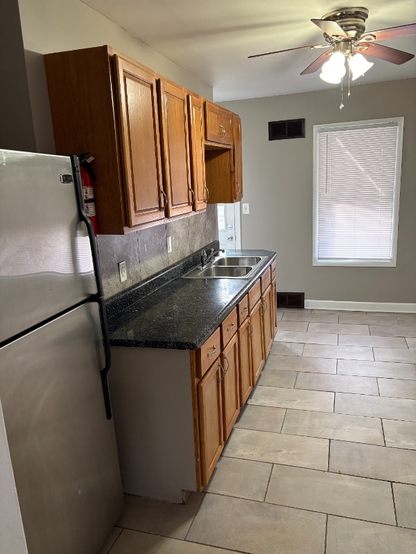 Photo - 3827 Corby St