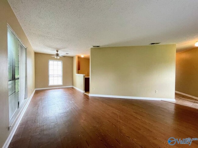 Photo - 111 Westscott Dr