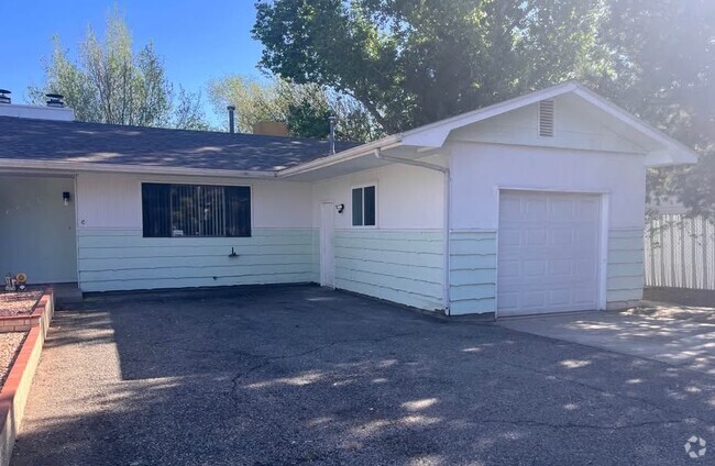 Building Photo - 3253 Castaneda Dr Unit A Rental