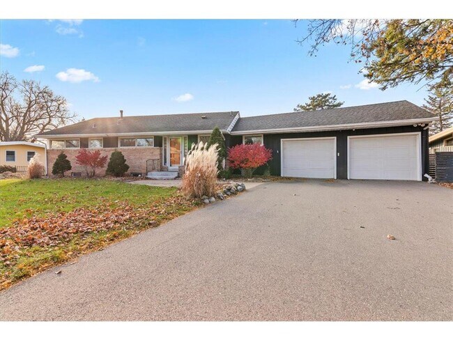 Photo - 5528 Merritt Cir