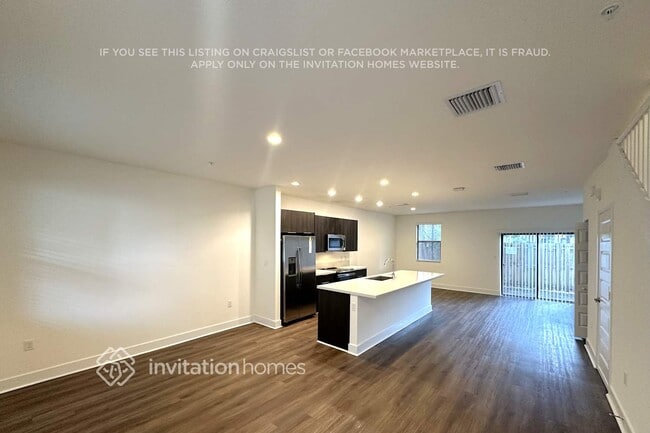 Photo - 10437 NW 82nd St