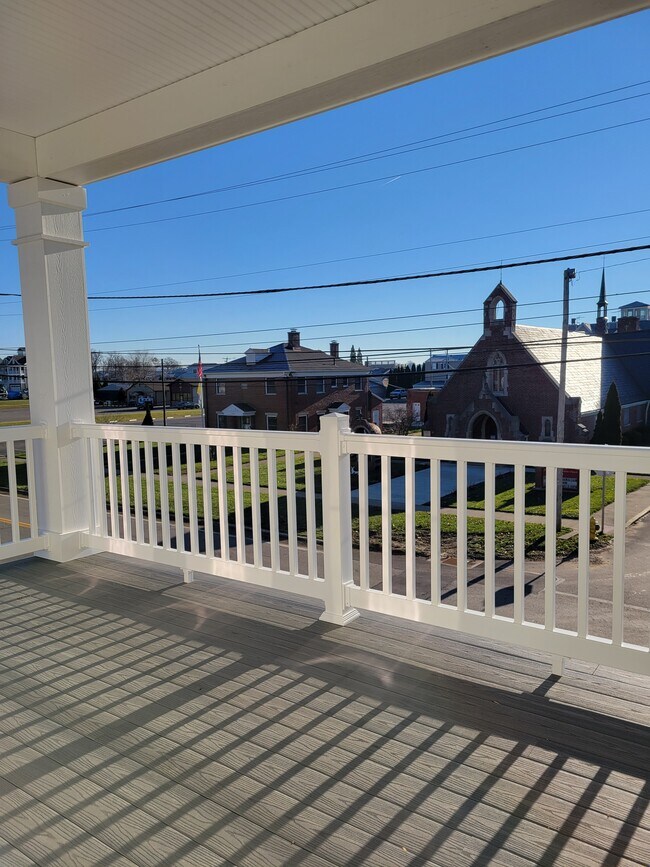 Photo - Buckeye Lake 1 Unit Apt B