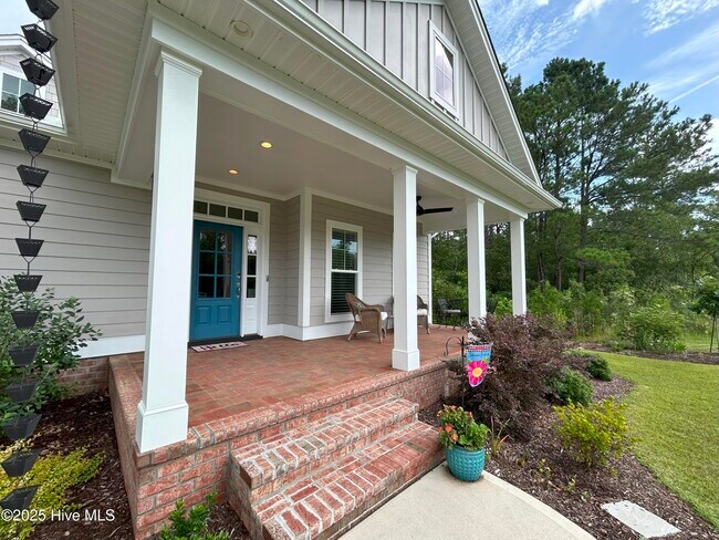 Photo - 9396 Bar Harbour Wy NE