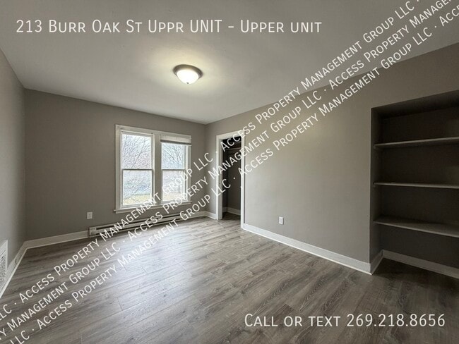 Photo - 213 Burr Oak St