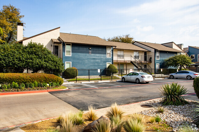 Building Photo - Windridge On The Parkway Rental