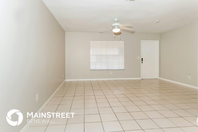Photo - 353 SW Belmont Cir