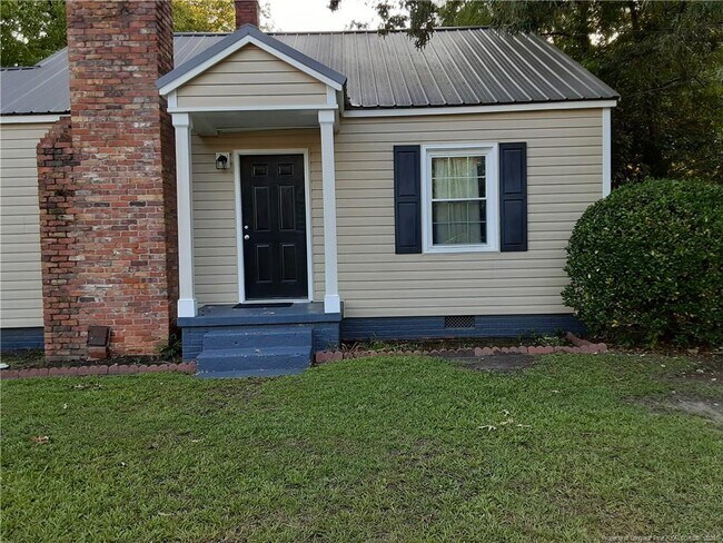 Photo - 207 Willborough Ave
