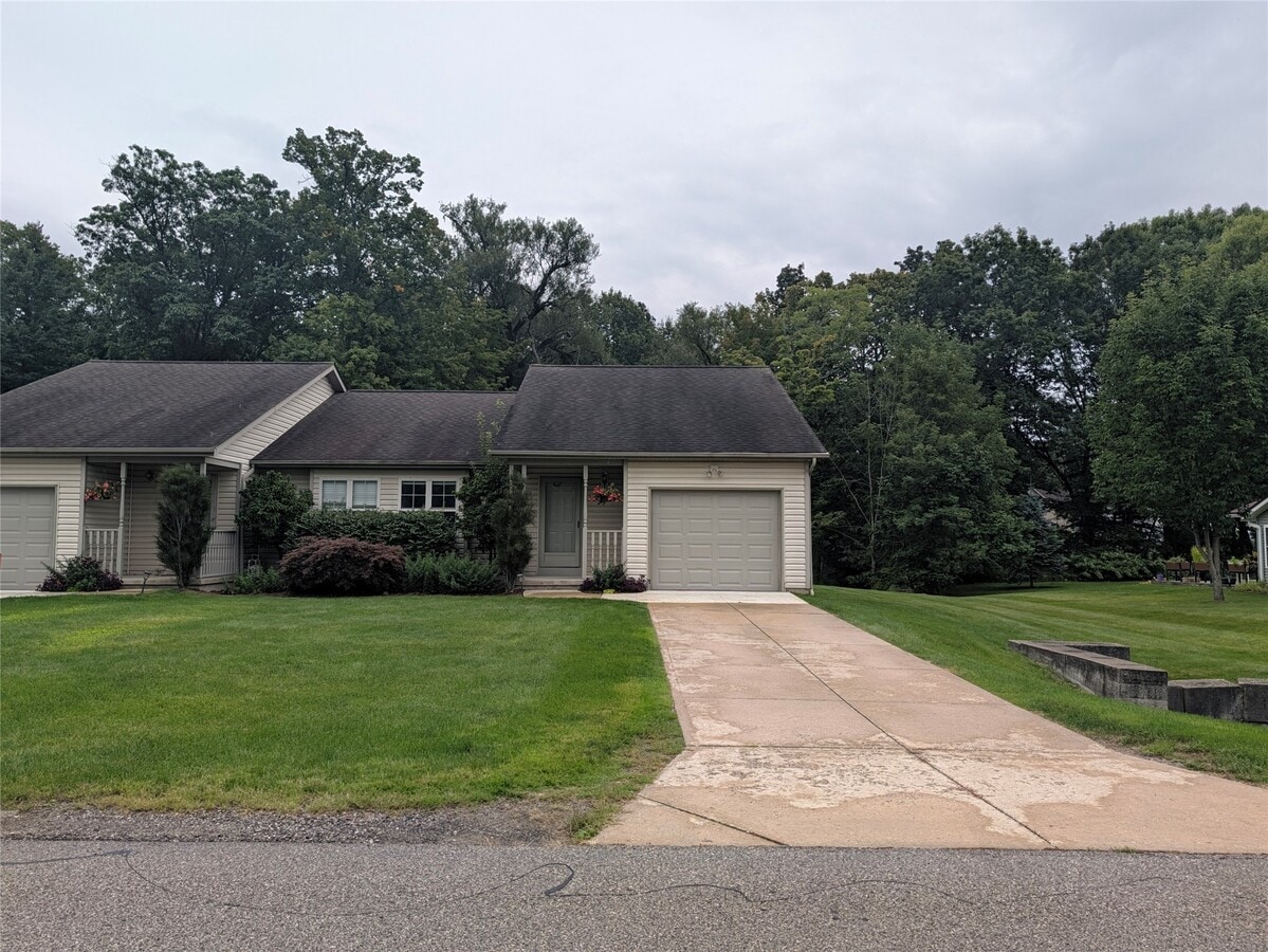 Photo - 4851 Ridge Pkwy