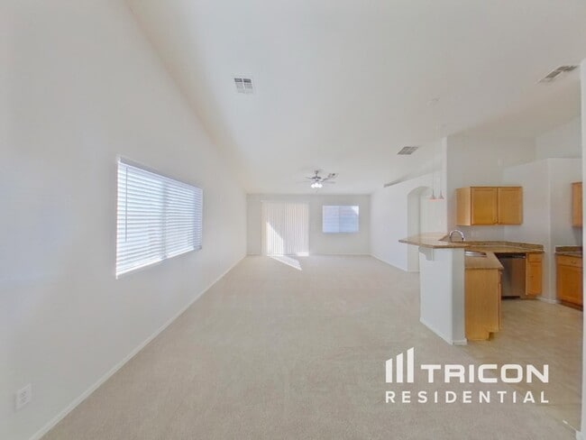 Photo - 6914 S 38th Ln