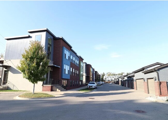 Building Photo - 1250 Diamond Ct Unit B Rental