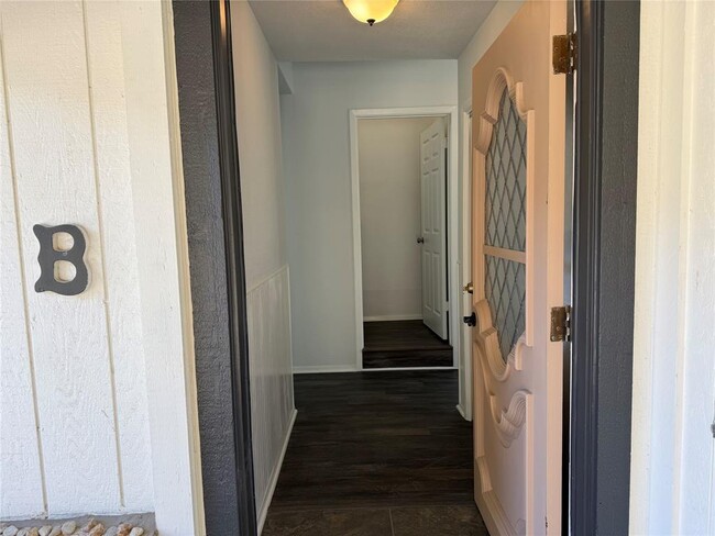 Photo - 3205 MacArthur Ave