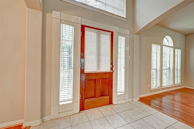 Photo - 12419 Shadycrest Dr