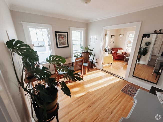Building Photo - 4133 Portland Ave Unit 4133 Rental