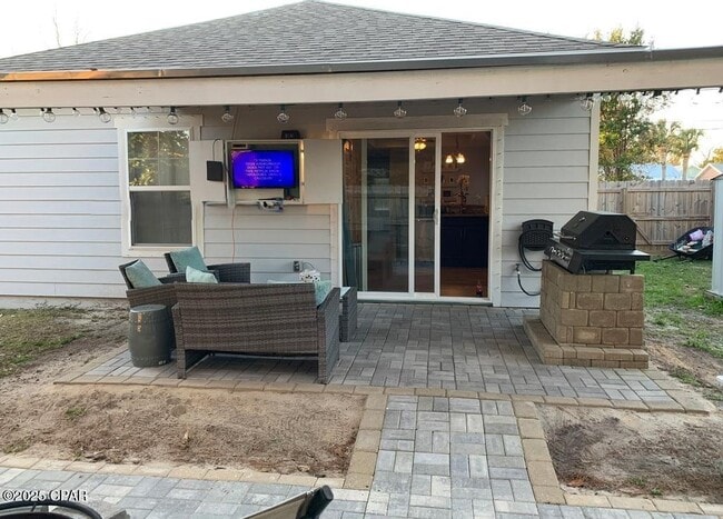 Photo - 508 Camelia St