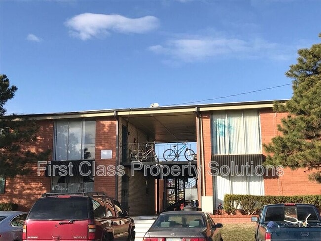 32nd Street Apartments