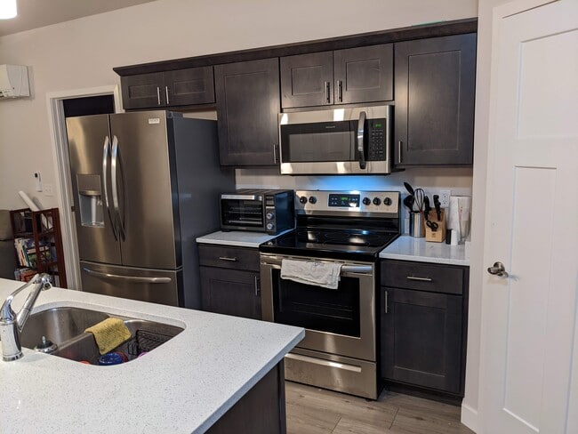 Brand new appliances - 1501 N Windsor Ave Unit 106