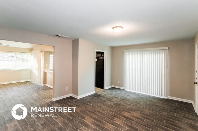 Photo - 514 Stroud Ln