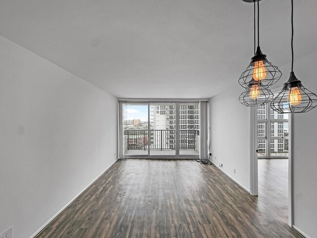 Photo - 525 N Ocean Blvd Unidad 1016