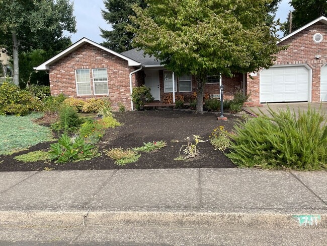 Photo - Beautifully updated 2 bedroom 2 bath house!