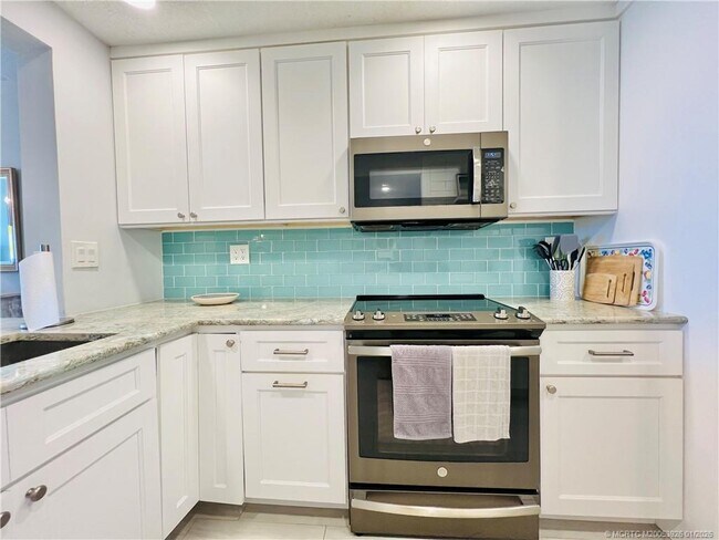 9400 S Ocean Dr Unit 304B