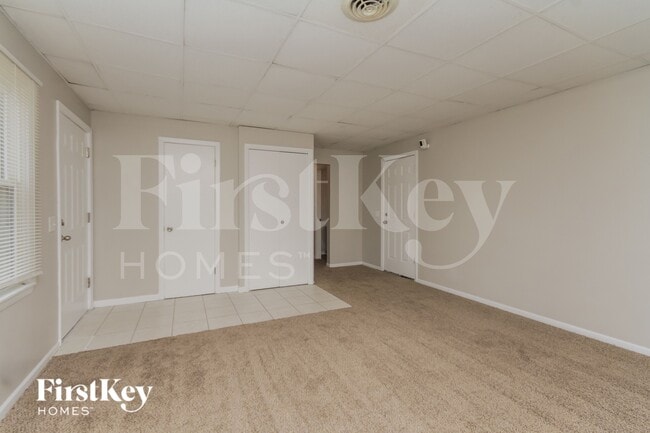 Photo - 639 N Martha St