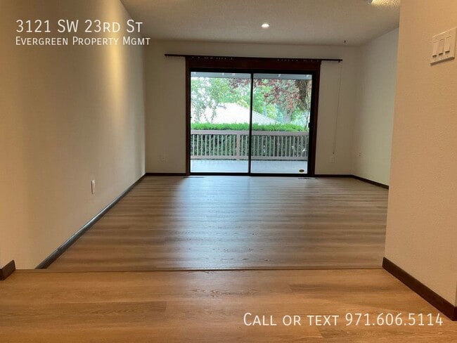 Photo - 3121 SW 23rd St