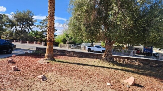 Photo - 4897 W Sawyer Ave