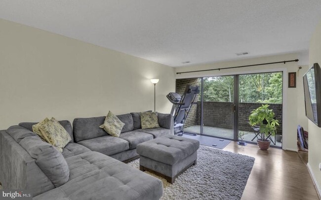 Photo - 11232 Chestnut Grove Square Unit 335