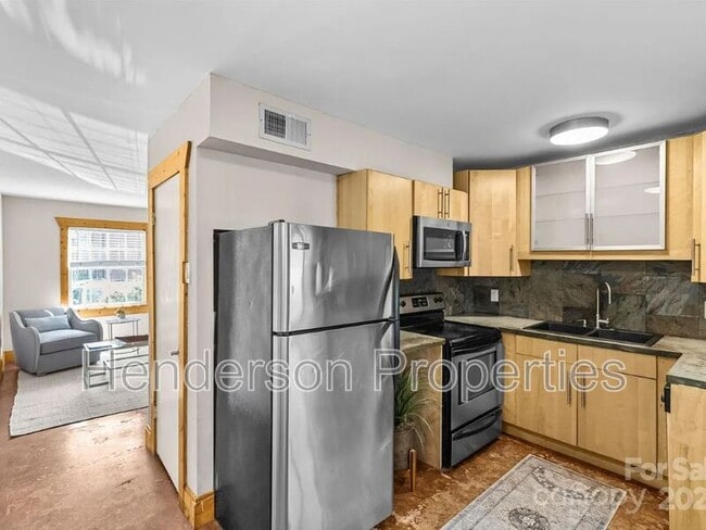 Photo - 634 Chipley Ave Unit 1