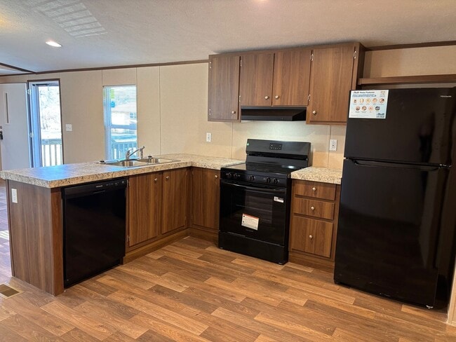 Photo - Brand new 3 bed, 2 bath single wide mobile home located in Eagle Springs!