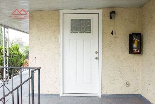 Photo - 3820 Moorpark Ave Unit 4