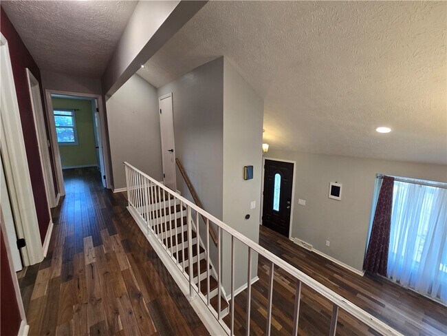 Photo - 9 Hepatica Ln