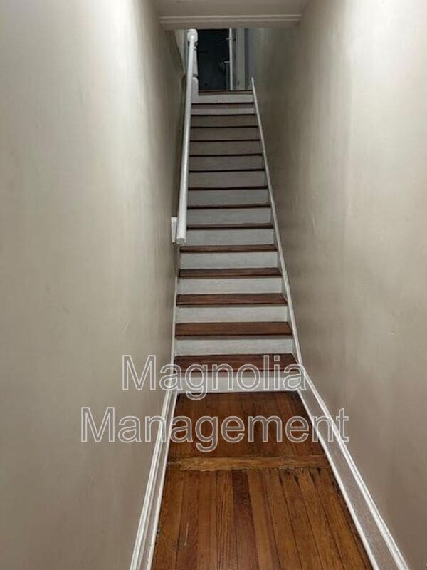 Photo - 216 Walnut St