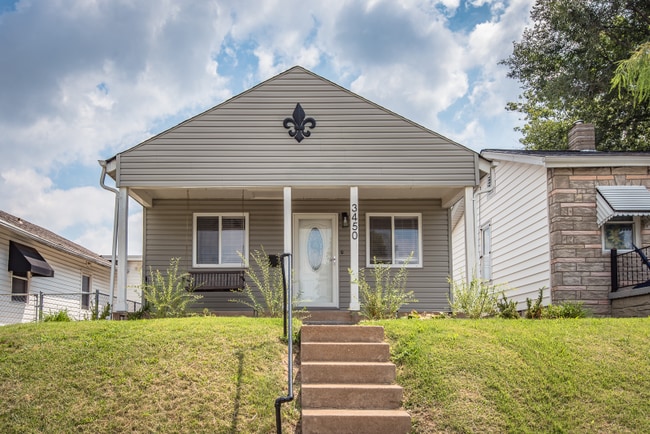 Photo - 3450 Macklind Ave