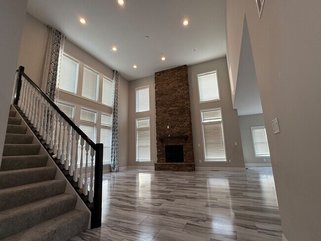Photo - 6346 Walker Ct