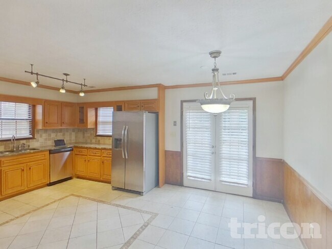 Photo - 100 Creekwood Ct