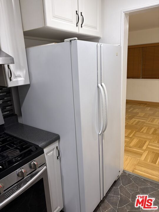 Photo - 5180 Village Green