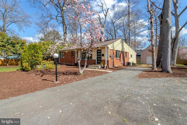 Photo - 7909 Martha Washington St