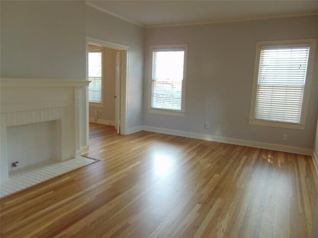 Photo - 1513 W 32nd St