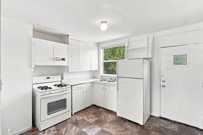 Photo - 904 Willsie Ave