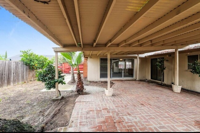 Photo - 209 Bart Ave