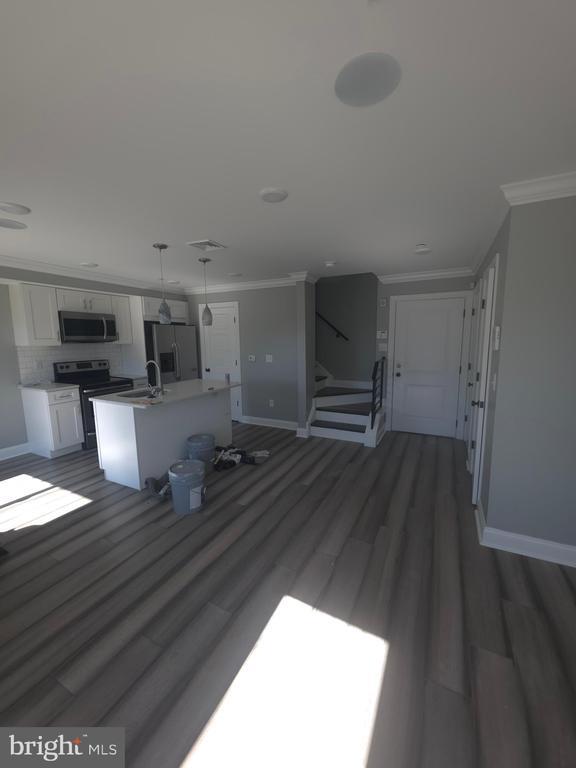 Photo - 3410 W Commissioner St Unit 4